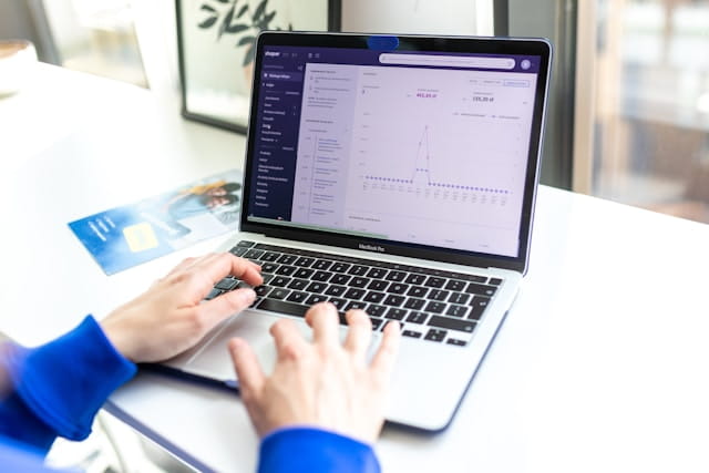 Pourquoi avoir une présence en ligne est essentielle pour les petites entreprises en France ?